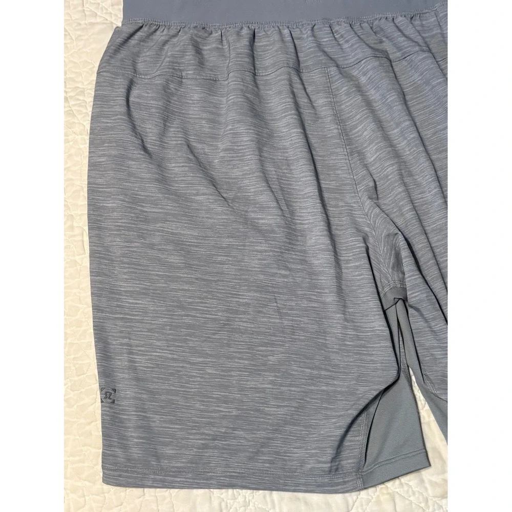 Lululemon THE Linerless Short Men Large Grey Heathered Training Gym Athletic